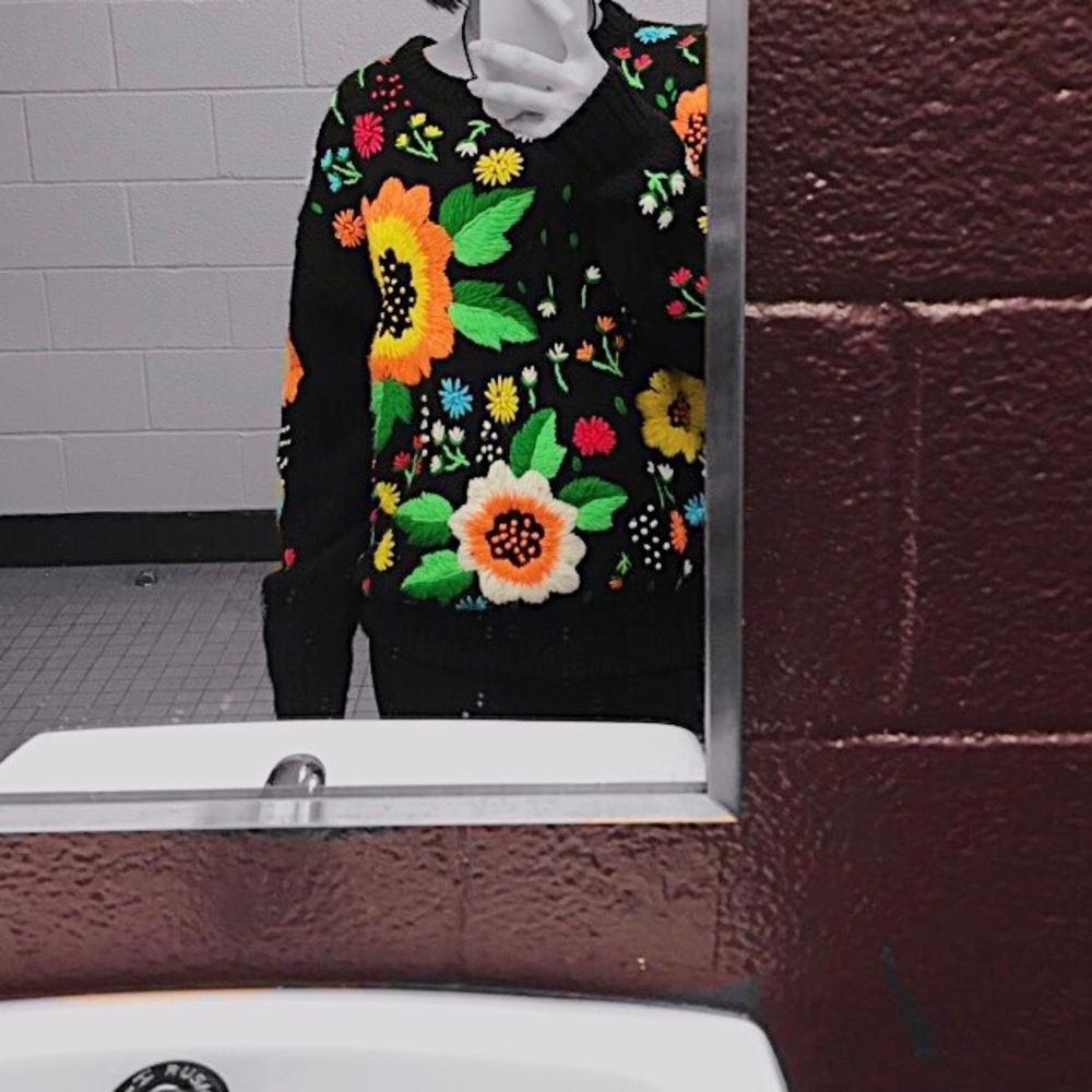 Flower sweater